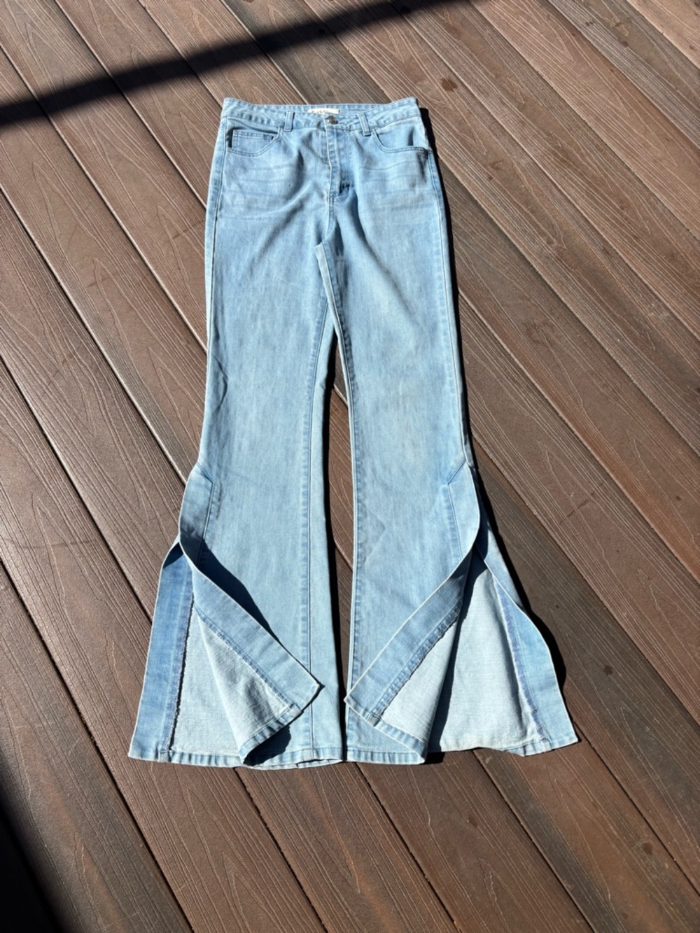 Peach Love California Light Blue Flared Jeans with Split Hem Size Medium